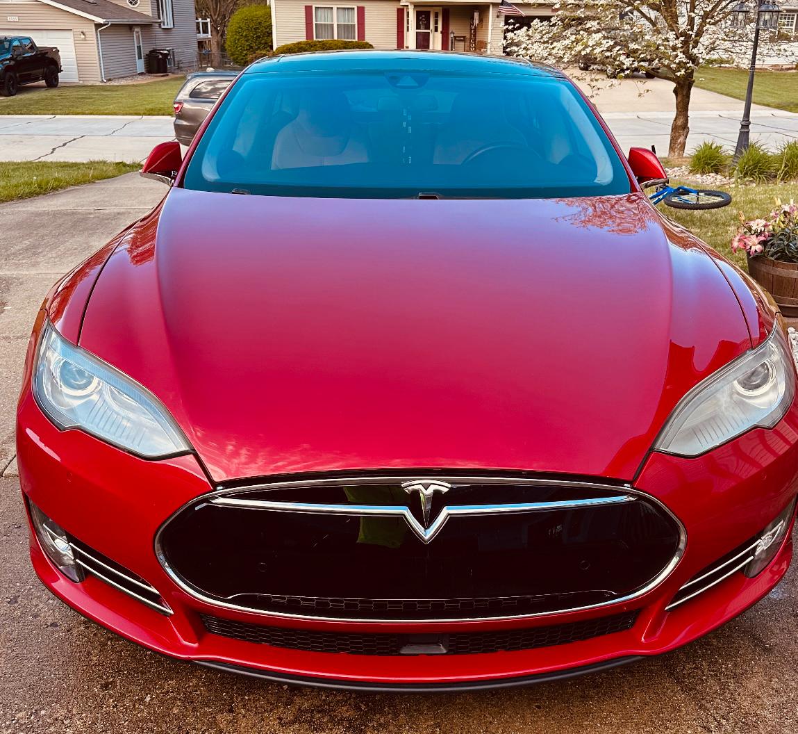 Tesla Model S 2014