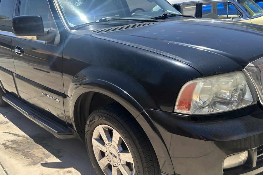 Lincoln Navigator